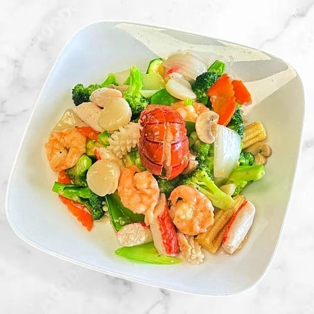 Seafood Combination.