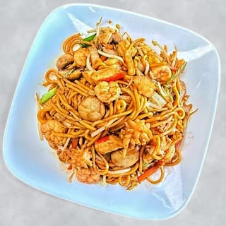 Seafood Lo Mein 海鲜捞面