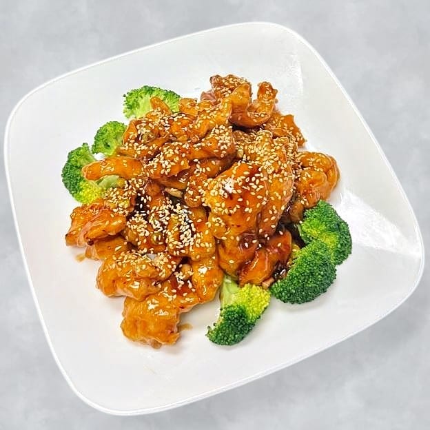 Sesame Chicken with White Meat 白肉芝麻鸡.