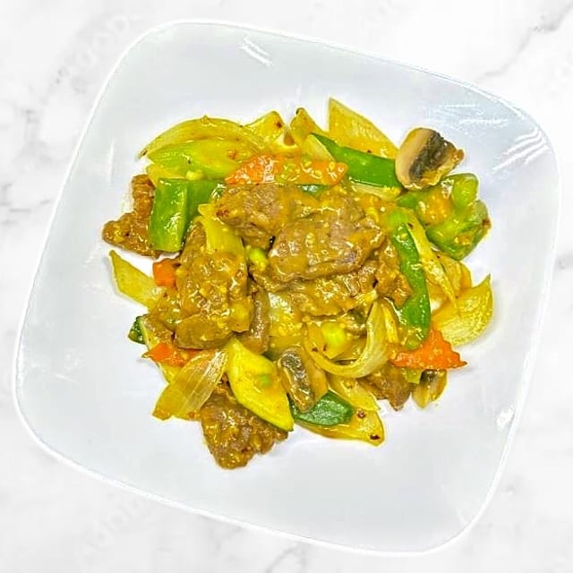 Curry Beef with Onions.
