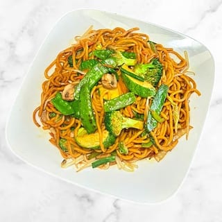 Vegetable Lo Mein 菜捞面