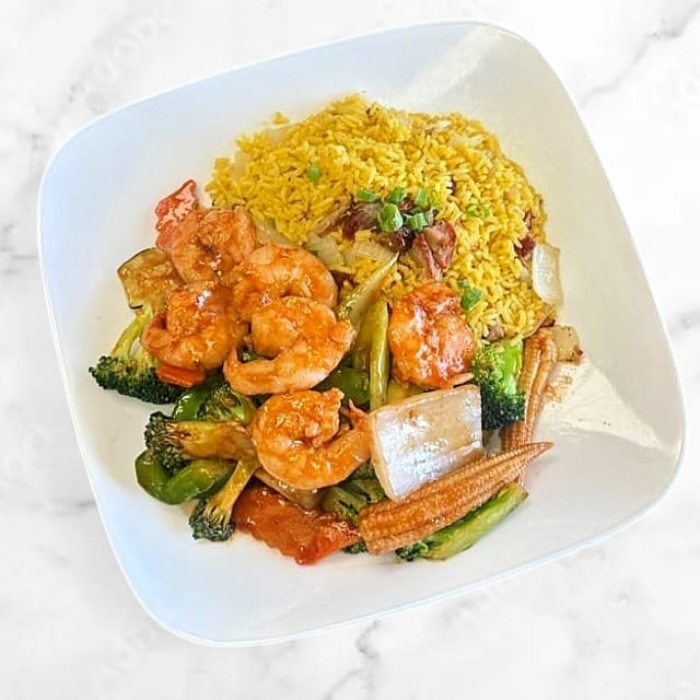 Shrimp with Chinese Veggie.
