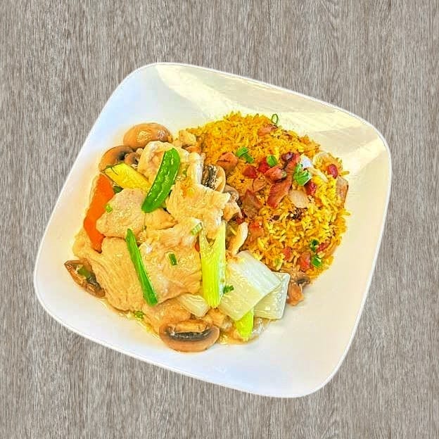 Moo Goo Gai Pan 午餐蘑菇鸡片.