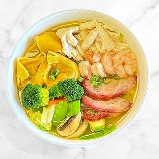 Subgum Wonton Soup 什锦云吞汤