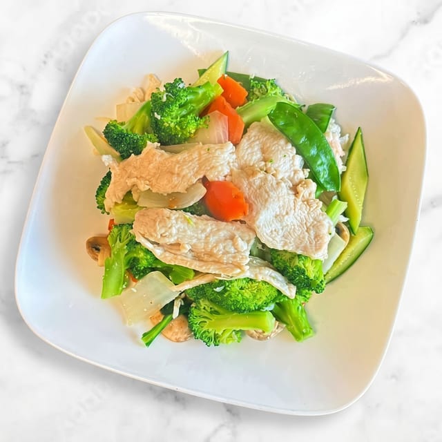 Steamed Chicken with Mixed Vegetables.