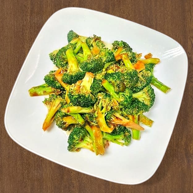 Sautéed Broccoli 炒芥兰.